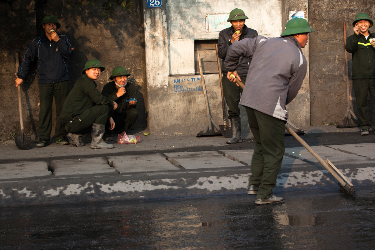 Street workers, Mao Khe, Vietnam